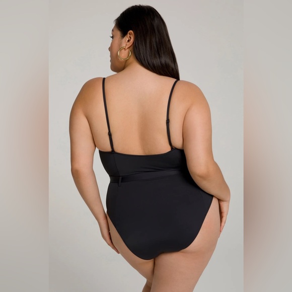 Good American Showoff Black One Piece Swimsuit Black - Picture 4 of 13